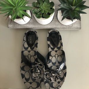 COACH⭐️ SANDALS SIZE 6